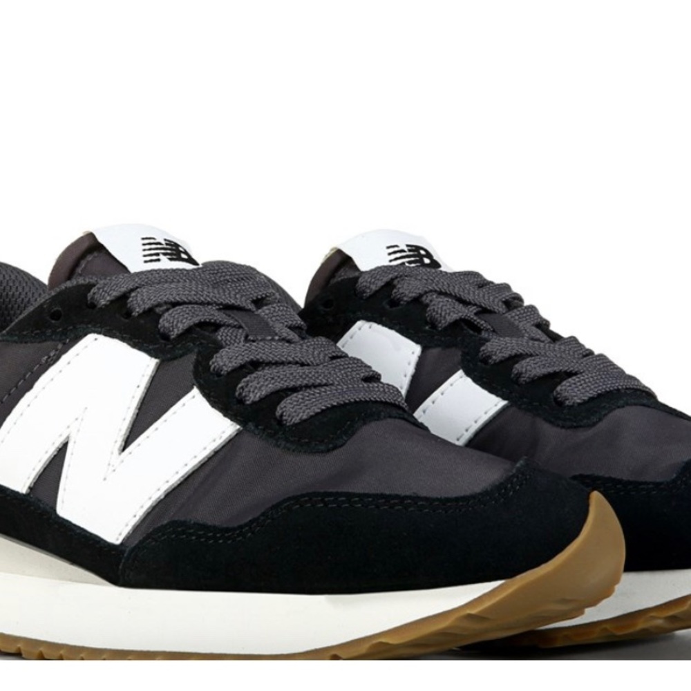 New Balance 237